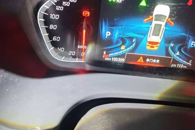 Used CHANGAN CS75 2018 280T Automatic Yazi Model China V Standard Odometer Close Up