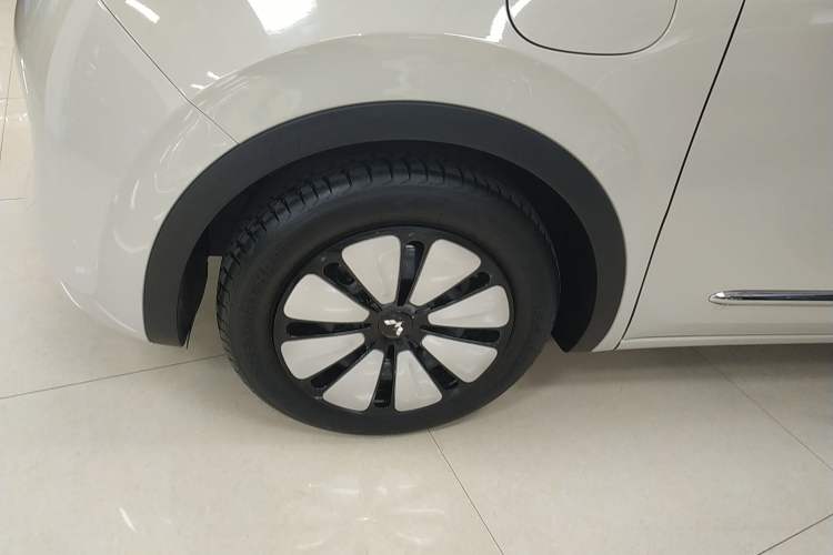 Used Wuling Bingo 2023 333 km Lingxi Connected+ Version