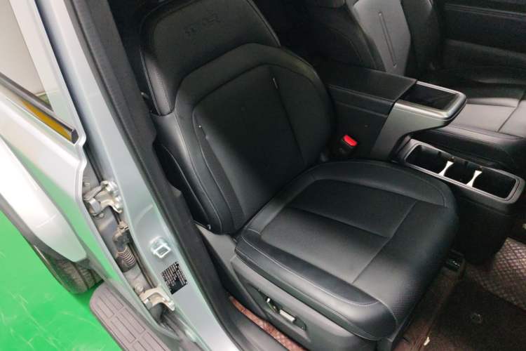 Used iCAR V23 2025 401 Two-Wheel Drive Advanced Edition Right Front Seat