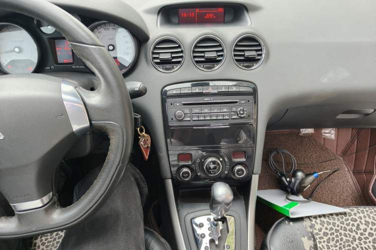 Used Peugeot 408 2013 2.0L Automatic Luxury Edition Audio And AC Panel