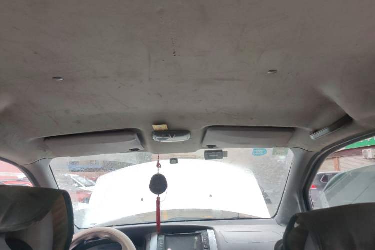 Used Dongfeng Shuaike 2013 Revised Version 1.5L Manual Comfort Trim 7 Seats China IV Standard Headliner