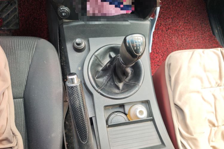 Used SsangYong Actyon 2014 2.3L Two-Wheel Drive Manual Transmission Entry-Level Gasoline Version