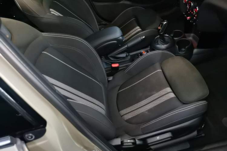 Used MINI 2018 1.5T COOPER Racing Edition Five-Door Version