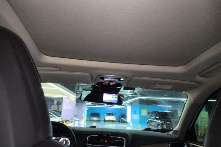 Used Lynk & Co 01 2019 2.0T Two-Wheel-Drive Pro Version China VI Standard
