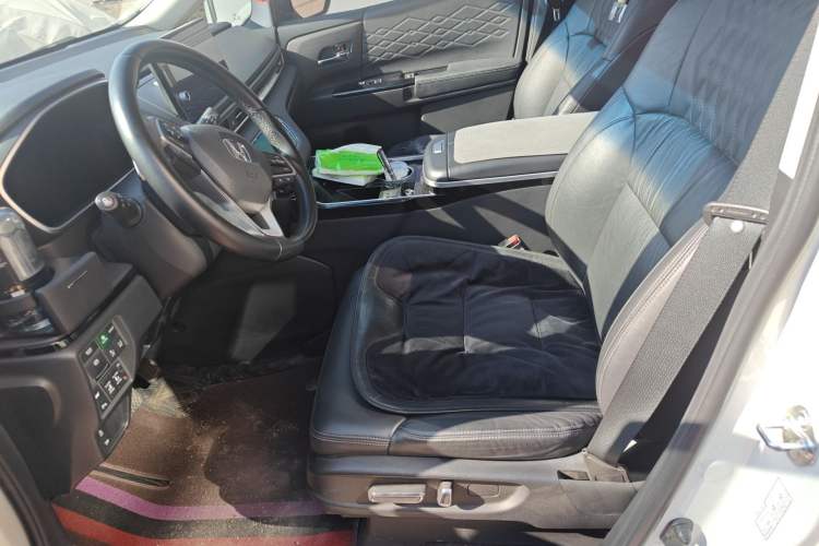 Used Honda Elysion 2022 2.0L eHEV Luxury Edition
