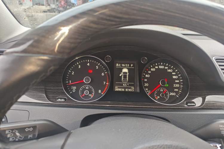 Used Volkswagen Magotan 2013 1.8TSI Prestige Model Instrument Cluster