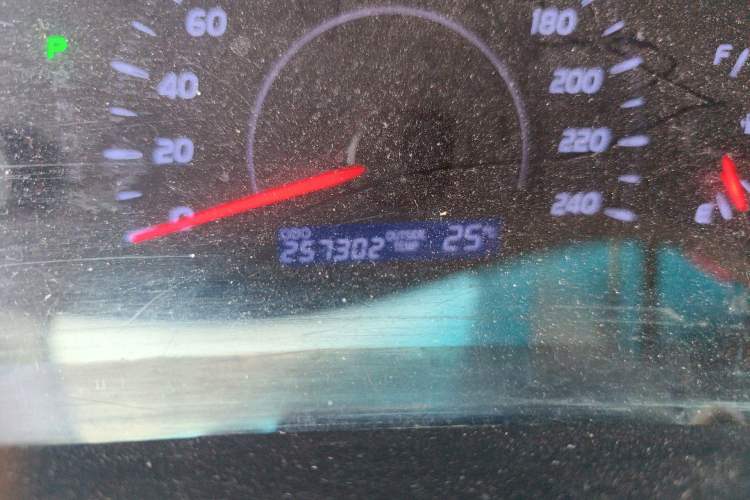 Used Toyota Camry 2012 200E Classic Elite Edition Odometer Close Up