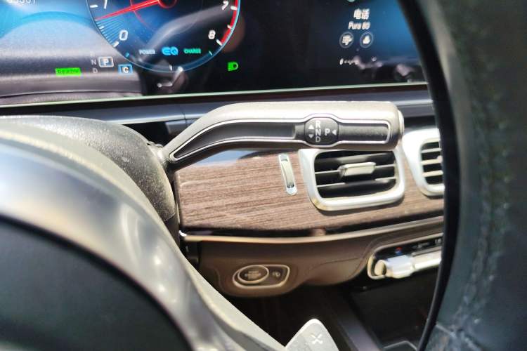 Used Mercedes-Benz GLS 2022 Second Facelift GLS 450 4MATIC Stylish Version Gear Lever