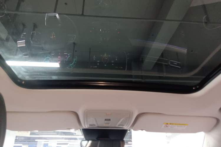 Used Hongqi HS5 2022 Facelifted Version 2.0T Smart Connect Flagship All-Wheel-Drive Edition Headliner