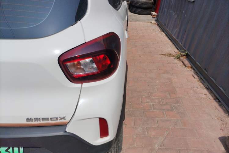 Used Dongfeng NAMMI BOX 2022 Light Wind Edition 201KM Lightning Model
