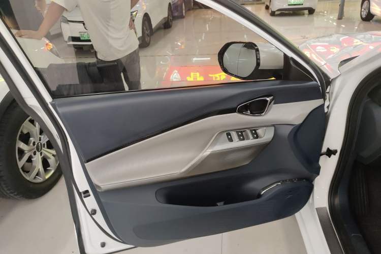 Used Baojun RC-5 2020 1.5T CVT Smart Shine Prestige Edition