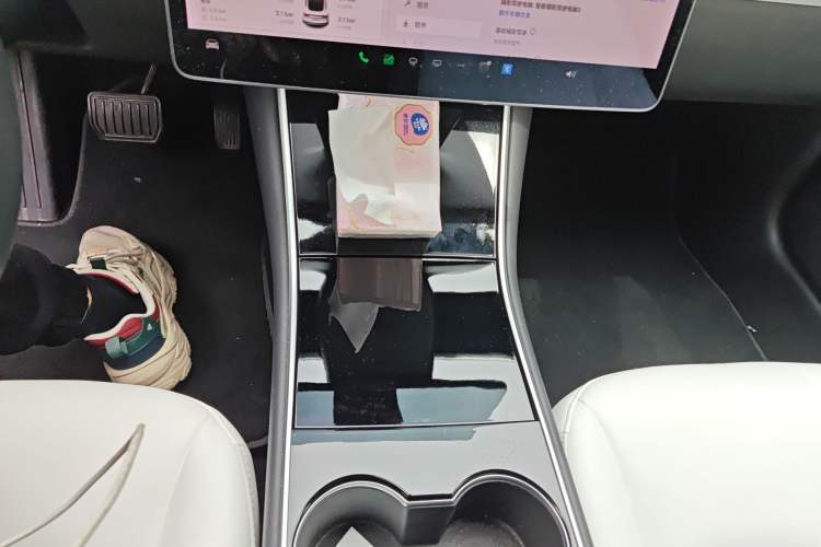 Used Tesla Model 3 2019 Long-Range Rear-Wheel-Drive Version Audio And AC Panel