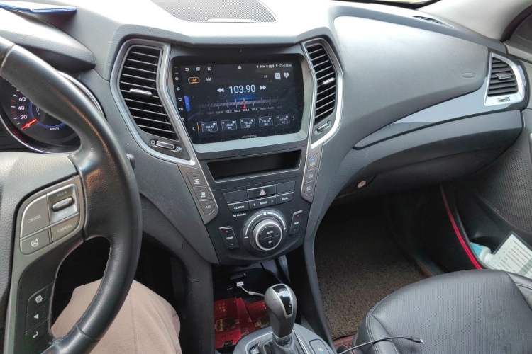 Used Hyundai Santa Fe 2015 2.0T Automatic 4x4 Top-Grade 7-Seater