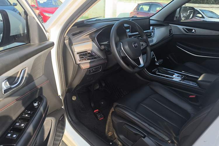 Used CHANGAN CS75 2020 280T DCT Luxury Model China VI Standard
