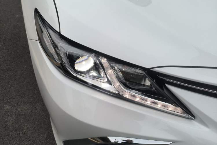 Used Toyota Camry 2021 Dual-Motor 2.5 HGVP Leading Edition Right Front Headlight