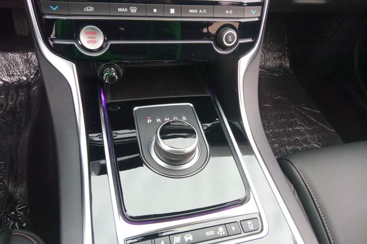 Used Jaguar XEL 2019 2.0T 200 PS Luxury Edition
