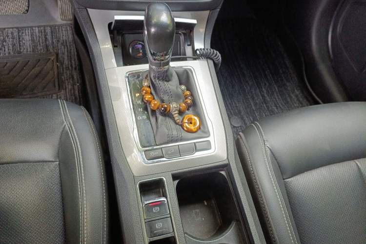 Used Roewe RX5 2019 20T Two-Wheel Drive Automatic 4G Connected Platinum Edition
