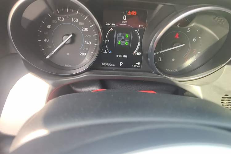 Used Jaguar XFL 2018 XFL 2.0T 200PS Elite Edition Odometer Close Up