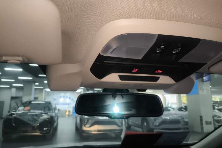 Used Subaru XV 2020 Revised Version 2.0i All-Wheel-Drive Luxury Edition with EyeSight
