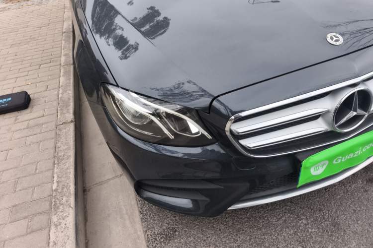 Used Mercedes-Benz E-Class 2018 E 300 L Sporty and Stylish Model Right Front Headlight