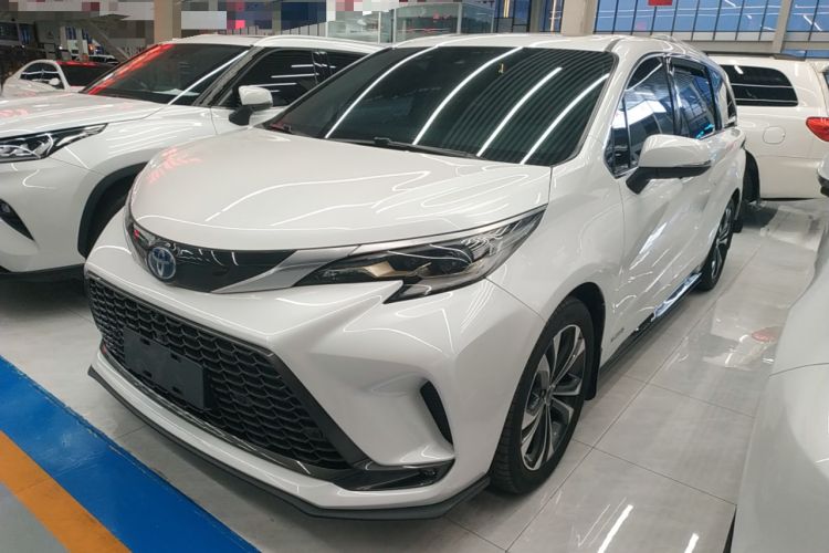 Used Toyota Granvia 2022 2.5L Hybrid Premium Edition