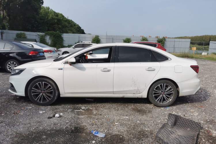 Used Roewe i6 2020 PLUS 1.6L CVT 4G Connected Glory Flagship Edition