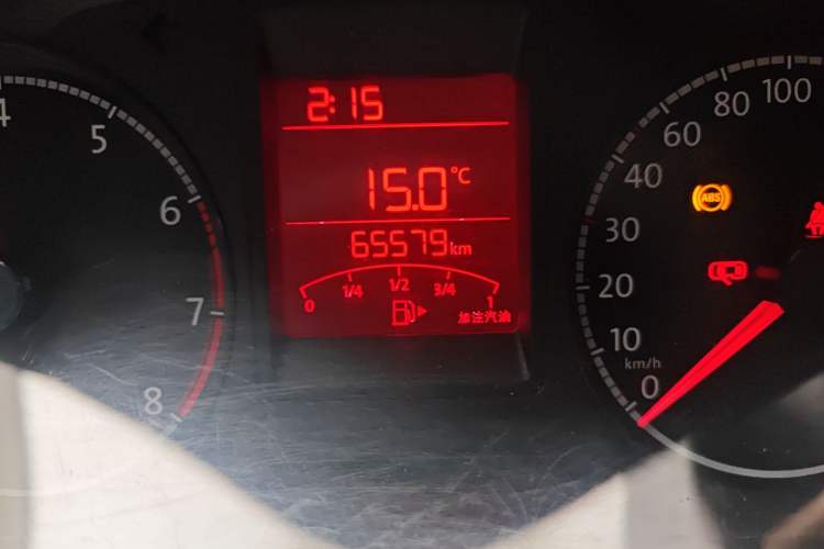 Used Volkswagen Jetta 2017 1.5L Manual Fashion Edition Odometer Close Up