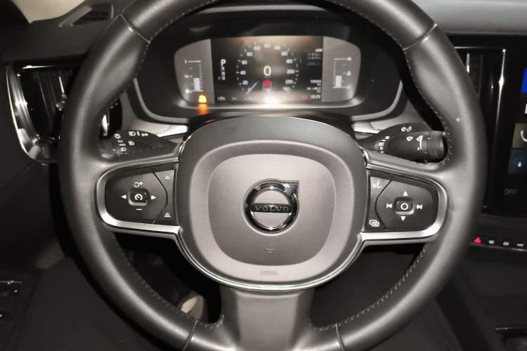 Used Volvo S60 2020 T4 Zhiyi Luxury Edition