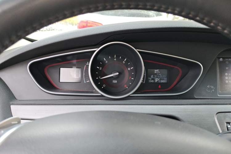 Used Roewe 550 2013 550D 1.8T Automatic Premium Edition Instrument Cluster