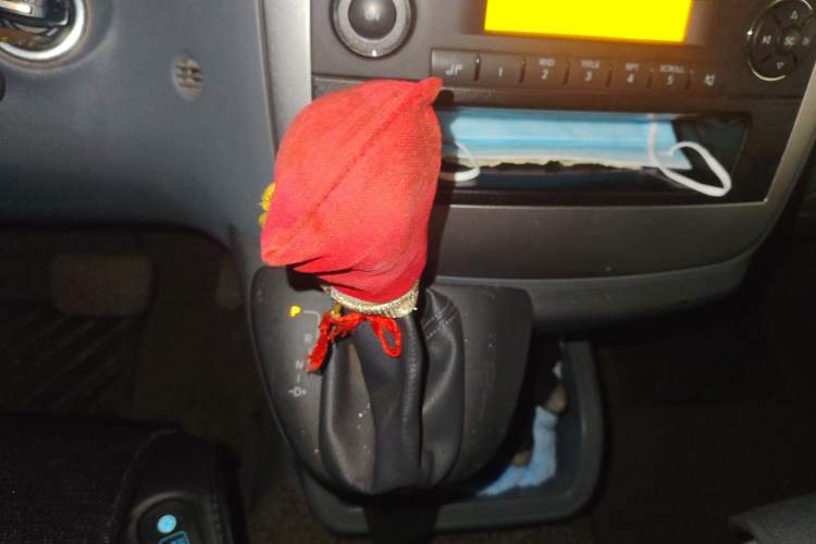 Used Mercedes-Benz Vito 2011 2.5L 7-seater executive version