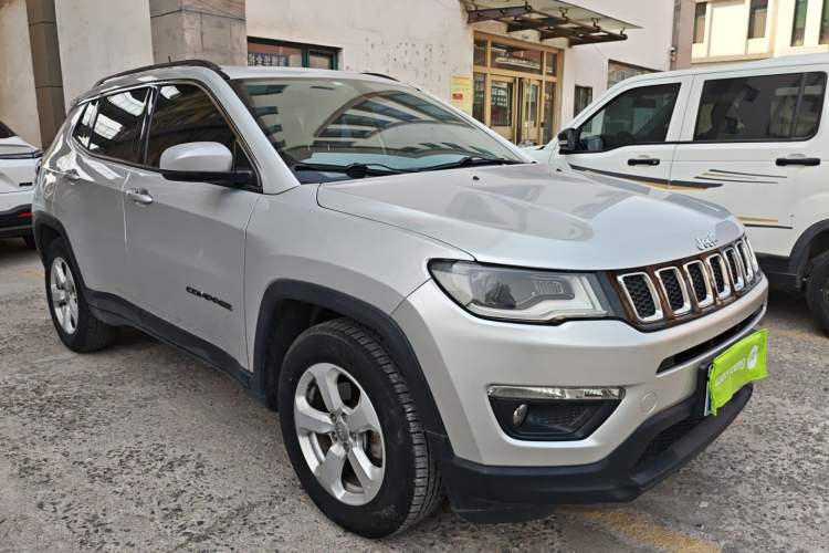 Used Jeep Compass 2017 200T Automatic Family Edition
