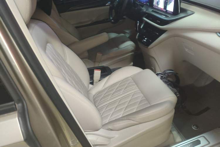 Used Buick GL8 2023 ES Lu Zun Comfort Model
