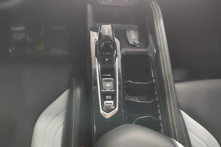 Used Geely Auto Coolray 2022 Bin Yue COOL 1.5TD DCT Hot Engine Edition
