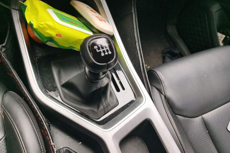 Used Wuling Jiachen 2022 1.5T Manual Light Enjoyment Dynamic Version
