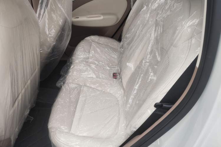 Used Wuling Hongguang MINIEV 2025 Four-Door Version Advanced Edition Left Rear Seat