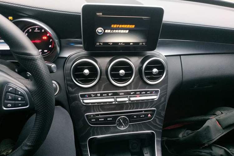 Used Mercedes-Benz C-Class 2017 Restyled C 180 L Fashion Edition Sport Version
