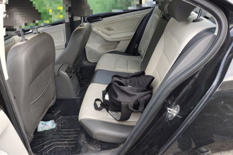 Used Volkswagen Sagitar 2015 230TSI Automatic Comfort Version
