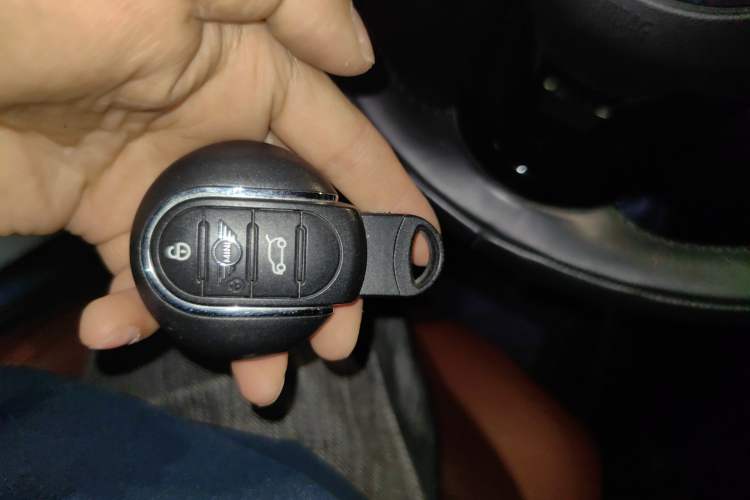 Used MINI 2018 1.5T COOPER Classic Edition Five-Door Version Vehicle Key