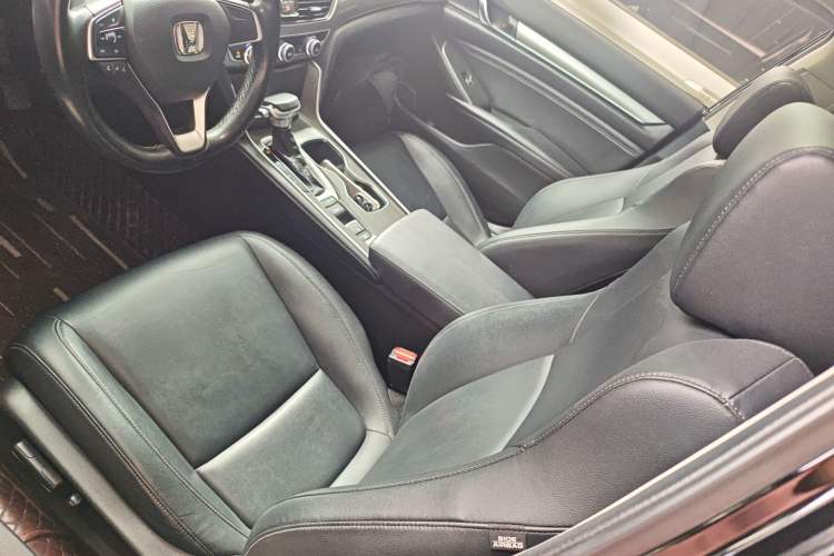Used Honda Accord 2022 260TURBO Luxury Edition Left Front Seat