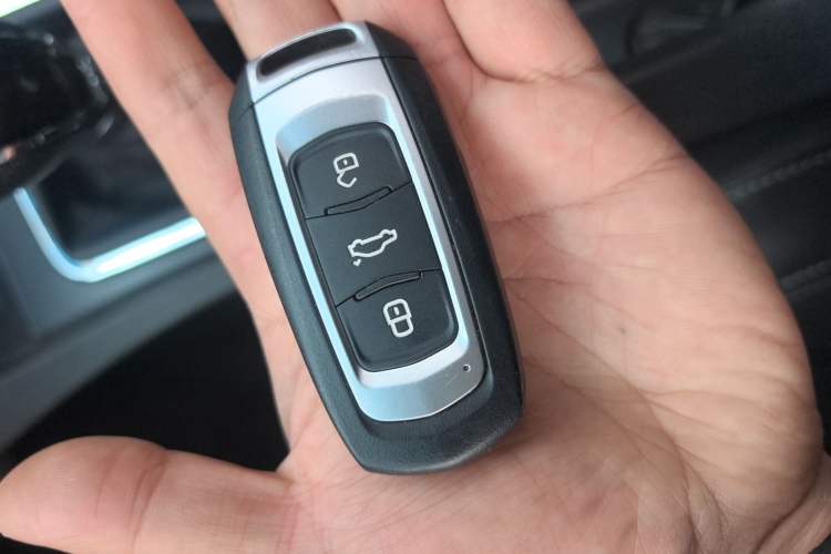 Used Geely Auto Emgrand 2017 Sedan Million Edition 1.3T Manual Top-Grade Version
