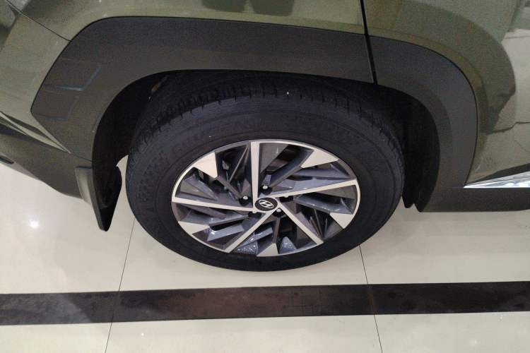 Used Hyundai Tucson 2021 Tucson L 1.5T DCT GLX Elite Edition Right Rear Wheel Hub