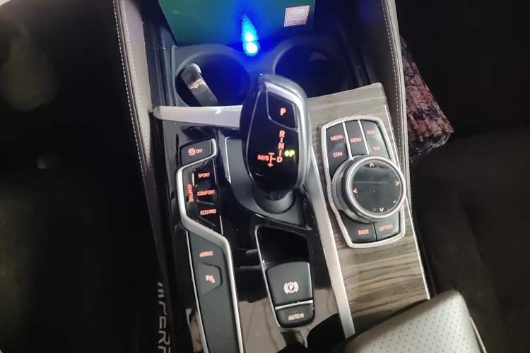 Used BMW 5 Series New Energy 2020 Mileage Upgrade Version 530Le Luxury Package
