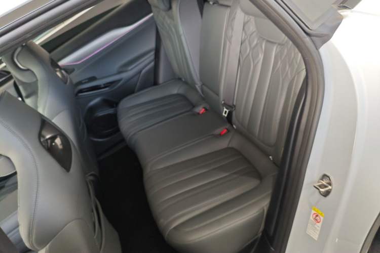 Used BYD Song L EV 2025 Intelligent Driving Version 662 km LiDAR Excellence Edition Left Rear Seat