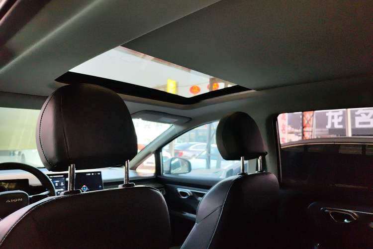 Used AION Y 2023 Plus 510 Smart Edition