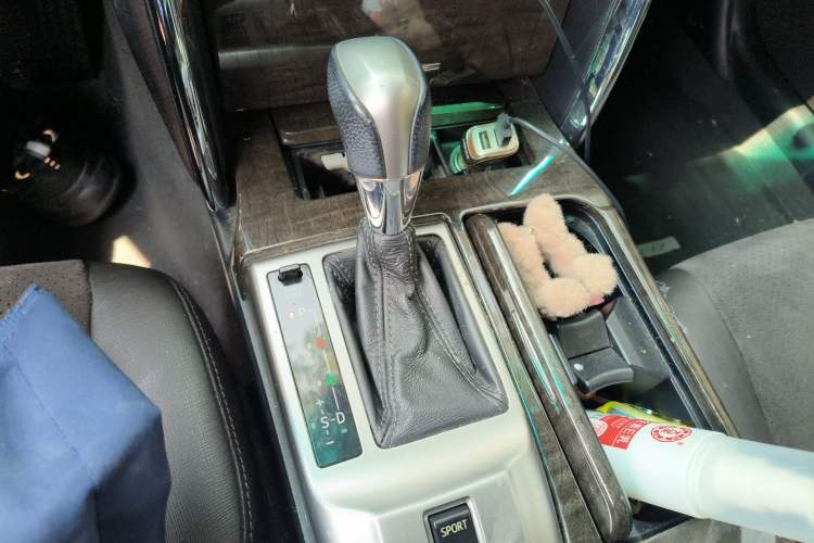 Used Toyota Reiz 2013 2.5V Shangrui Edition Gear Lever