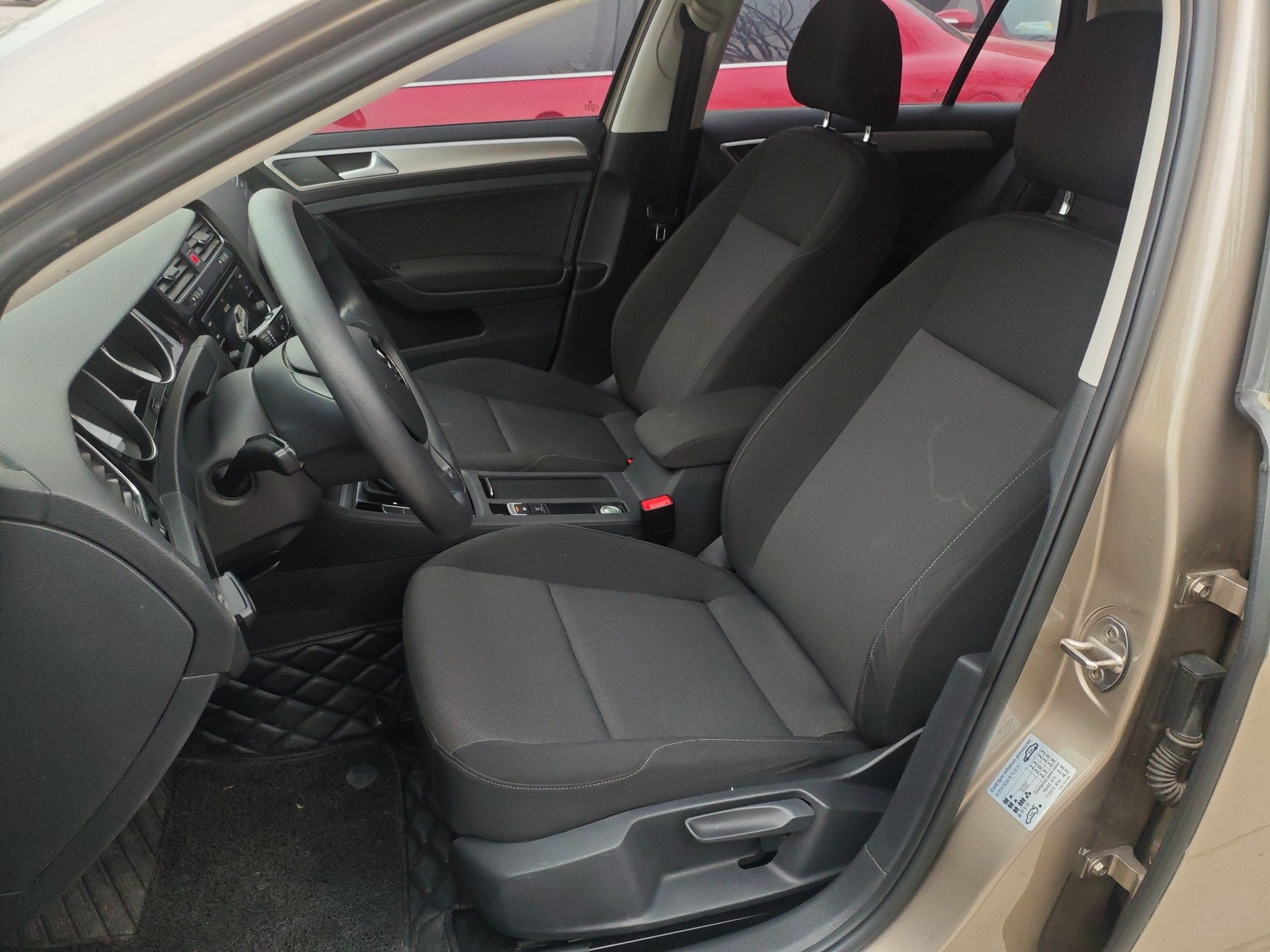 Interior delantero