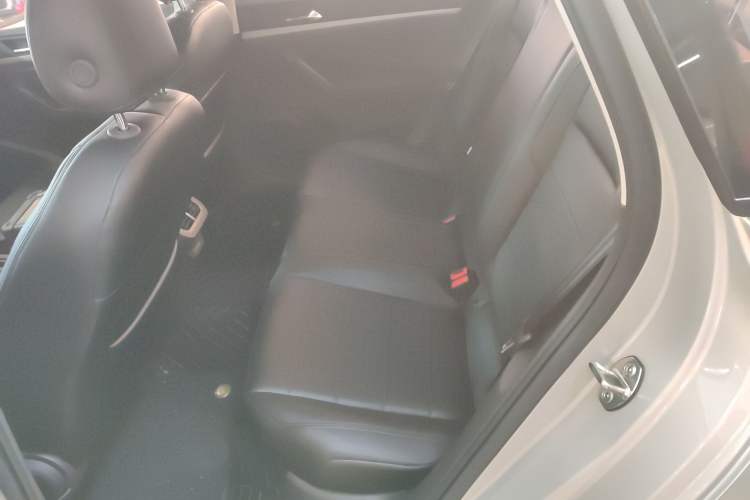 Used Volkswagen Lavida 2019 1.5L Automatic Fashion Edition China VI Left Rear Seat