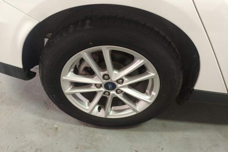 Used Ford Focus 2017 Sedan 1.6L Automatic Fashion Edition Smart Drive Version