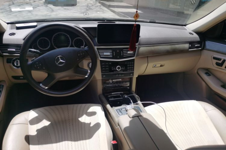 Used Mercedes-Benz E-Class 2009 E 300 Elegant Model
