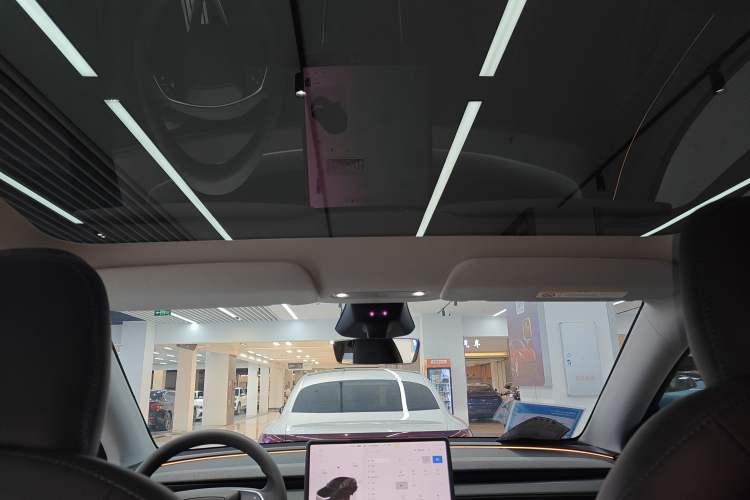 Used Tesla Model Y 2025 Rear-Wheel-Drive Version